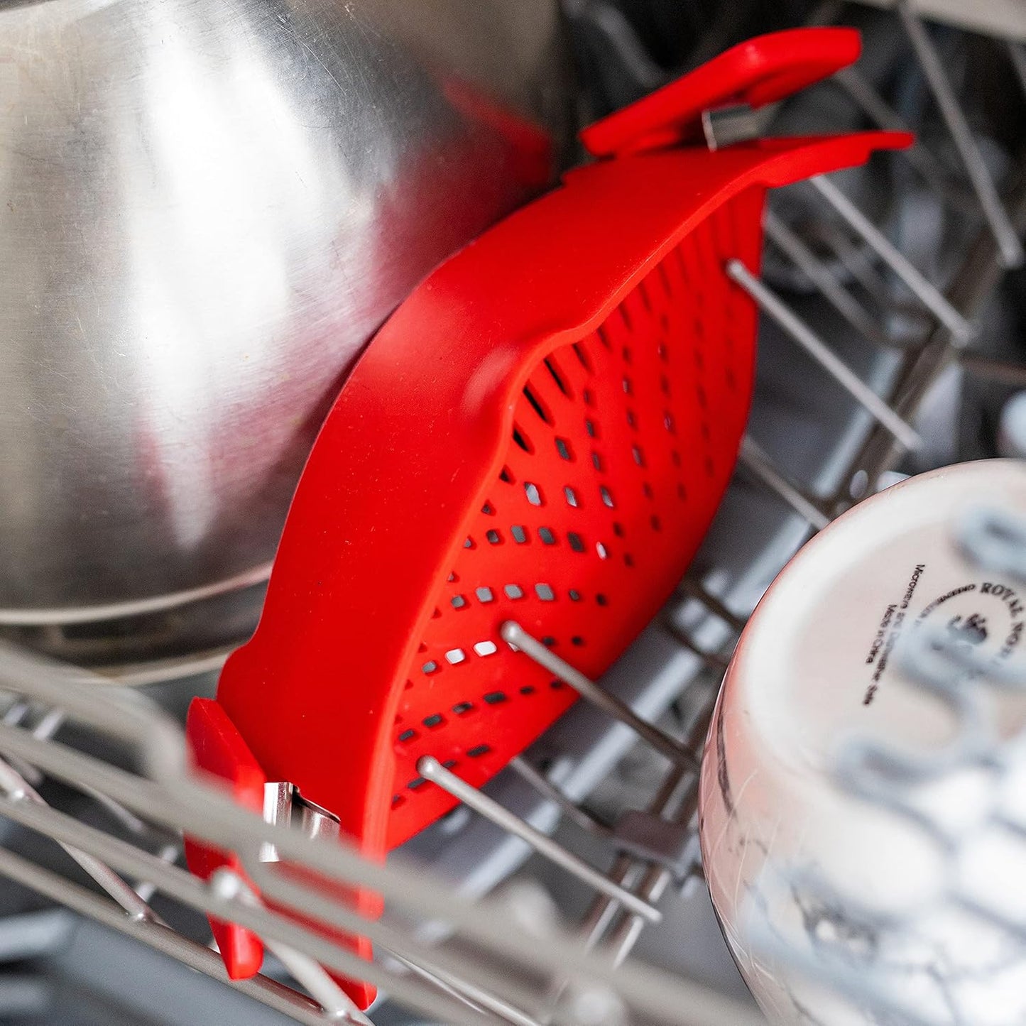 Clip on Pasta Strainer Silicone Universal Fit for All Pots and Bowls Snap on Drainer for Meat, Vegetables, Fruit Colander for Kitchen Easily Drain Food Space Saving